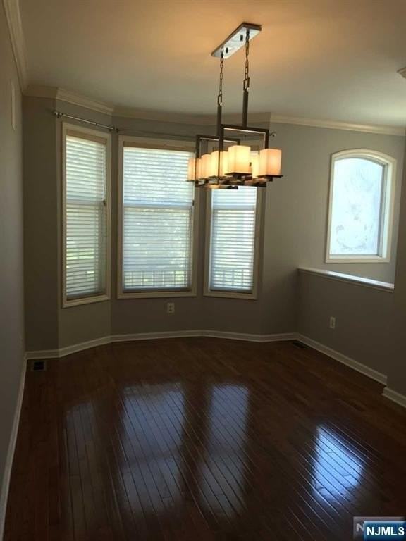 323 Wilshire Dr - Photo 5 of 16