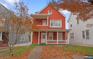 featured image of 354 Summer St