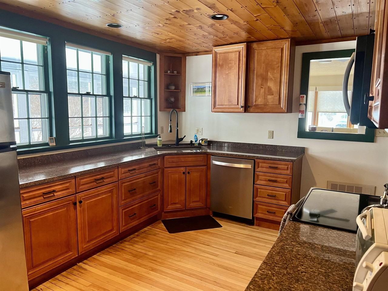 1316 Us Route 302 - Photo 7 of 32