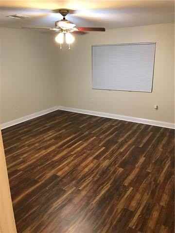 445 10th St - Photo 6 of 12