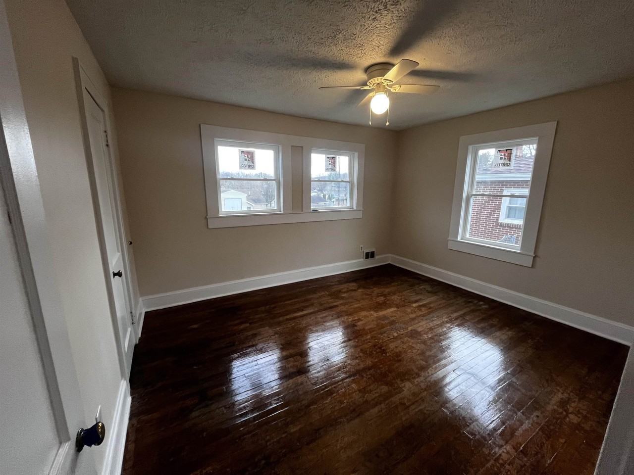 1408 Grove Dr - Photo 6 of 10