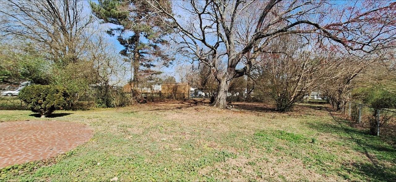 20405 Williams St - Photo 4 of 30