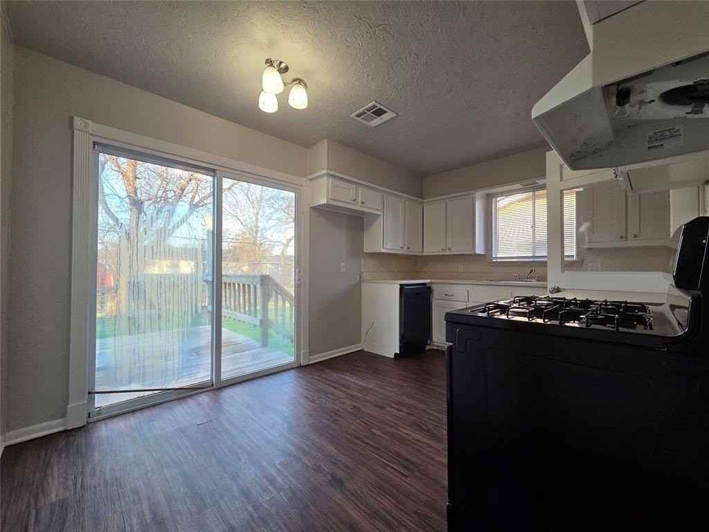 1917 Treat Dr - Photo 7 of 25