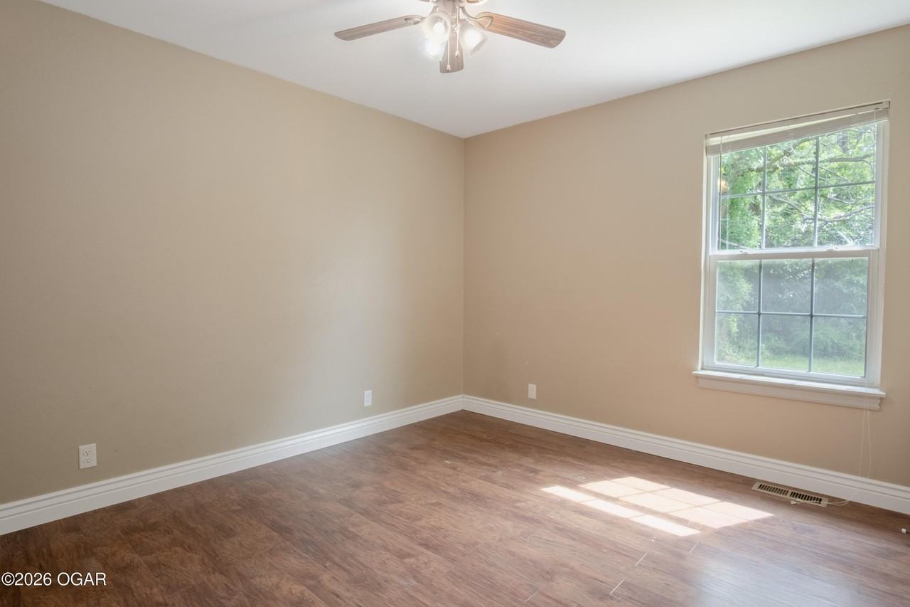 1820 Kansas Ave - Photo 6 of 10