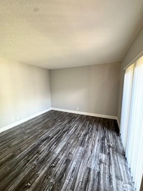 2467 Waterside Dr - Photo 3 of 8