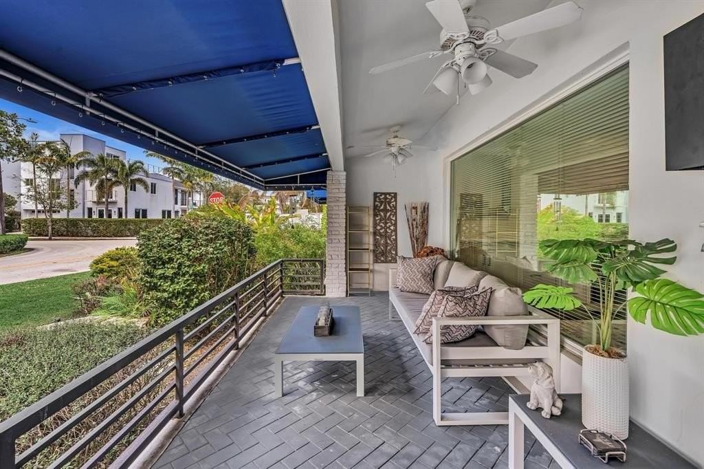 746 Ne 16th Ter - Photo 5 of 32