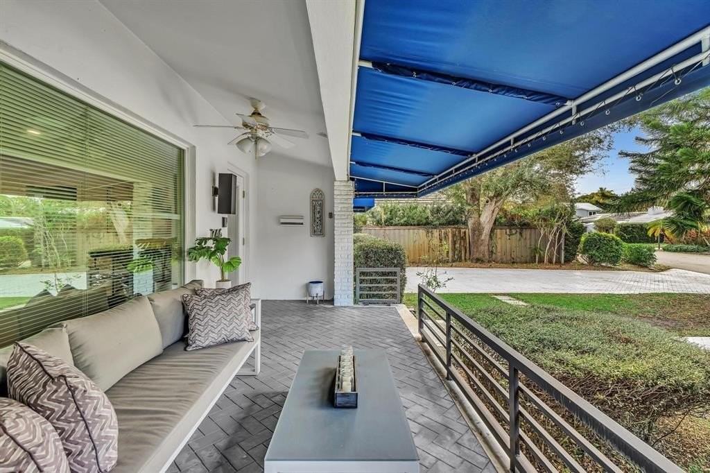 746 Ne 16th Ter - Photo 6 of 32