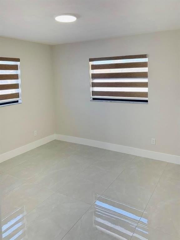 1117 Se 19th Ter - Photo 5 of 11