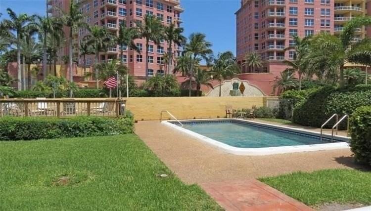 2131 N Ocean Blvd #11 - Photo 3 of 7