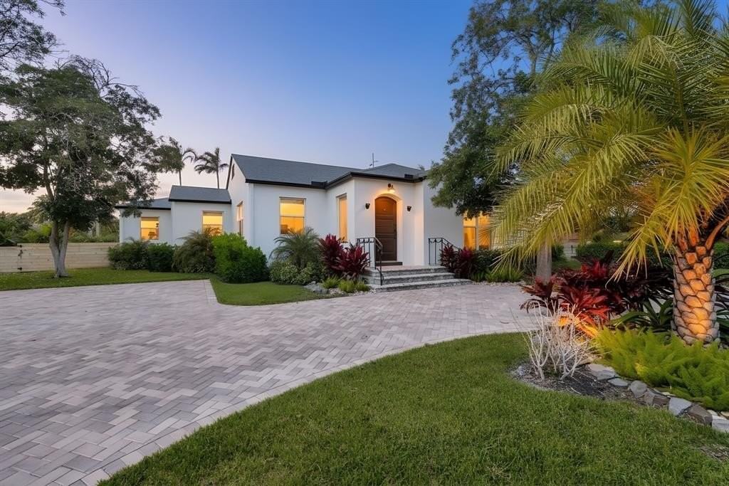 4015 Washington Rd - Photo 4 of 42