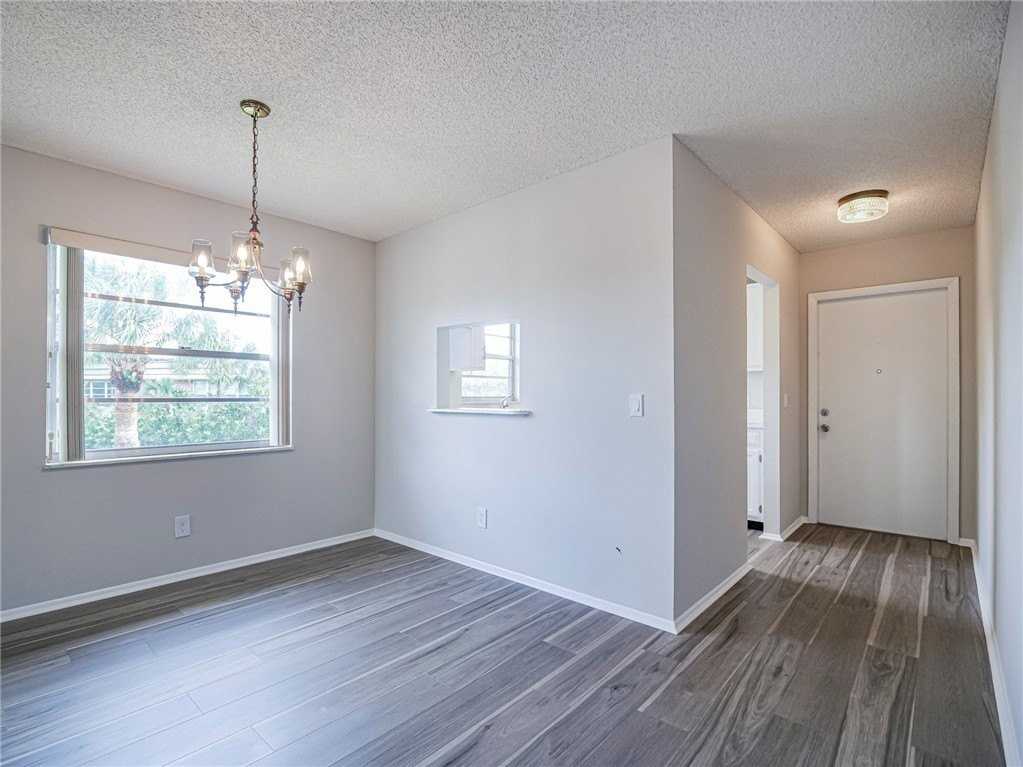 6 Vista Gardens Trl Apt 201 - Photo 6 of 21