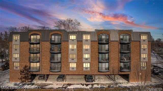 35300 Woodward Ave #406