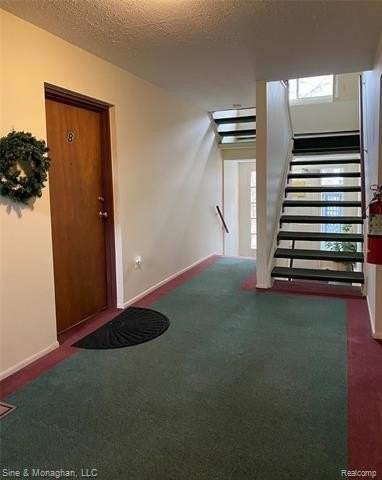 525 E Woodland St - Photo 2 of 9