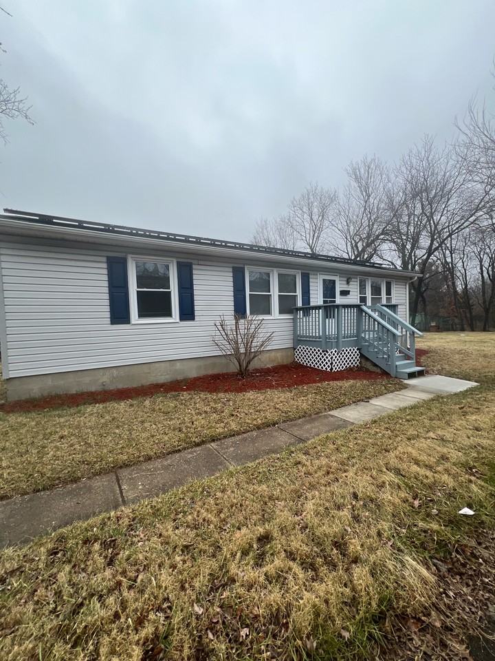 609 N Stonestreet Ave #1 - Photo 2 of 22