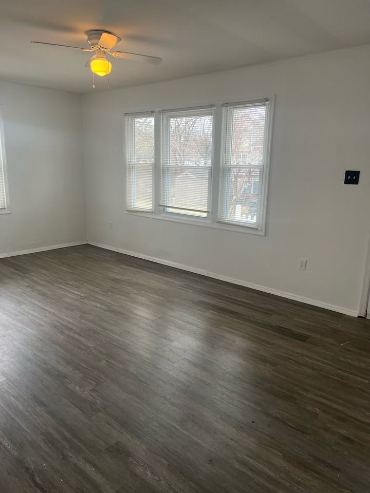 609 N Stonestreet Ave #1 - Photo 3 of 22