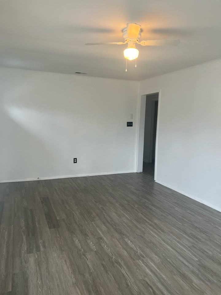 609 N Stonestreet Ave #1 - Photo 5 of 22