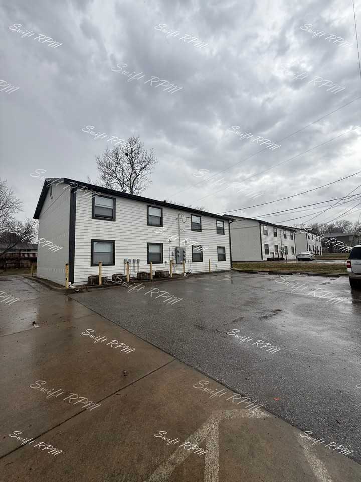 706 West 25th Street- 2 - 1Unit 2 #1 - Photo 2 of 17