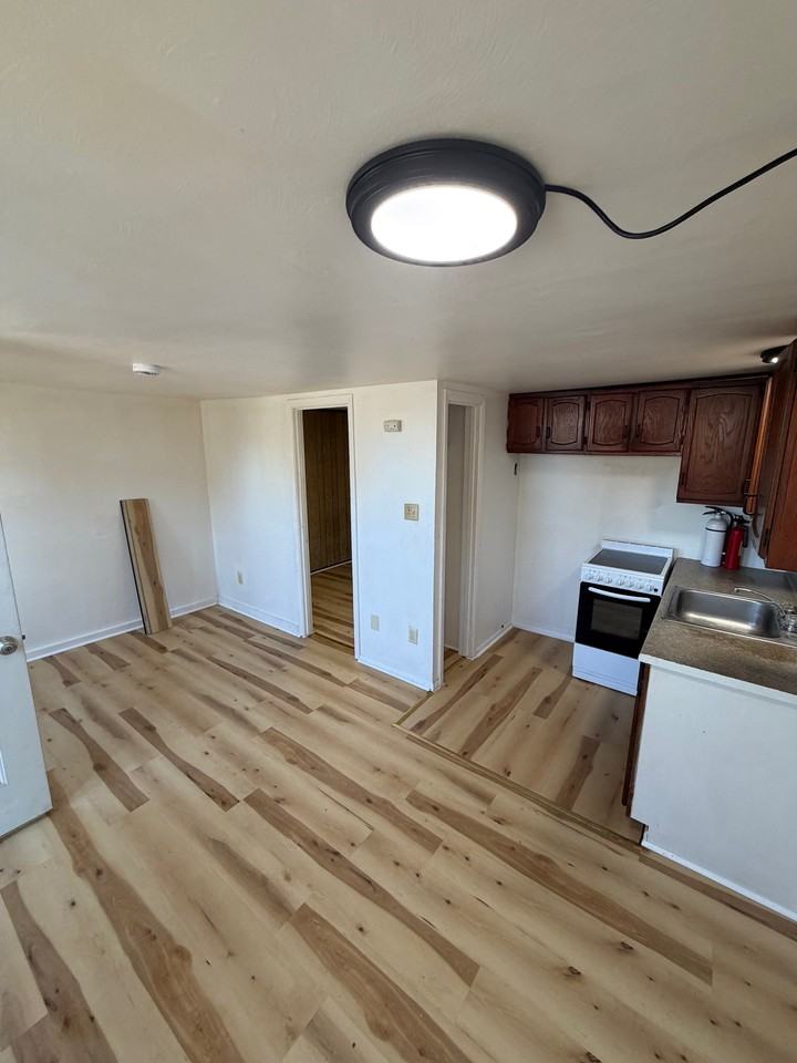 141 Front St #2 - Photo 2 of 7