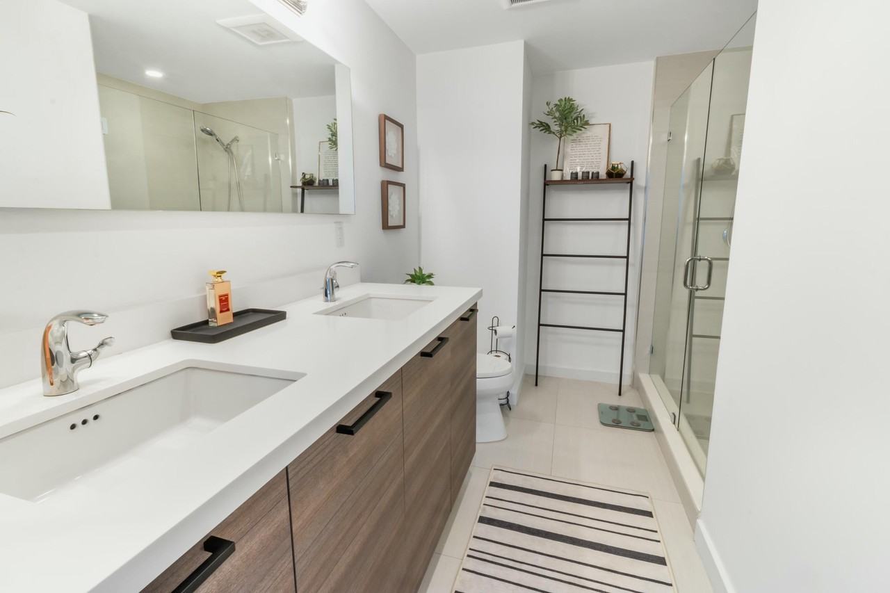 51 Se 19th Ave #301 - Photo 7 of 14