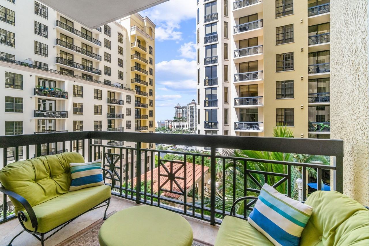 701 S Olive Ave #715 - Photo 4 of 48