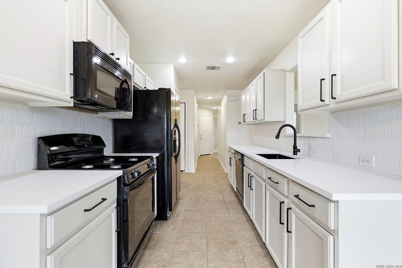 2920 Mineral Spgs - Photo 3 of 17