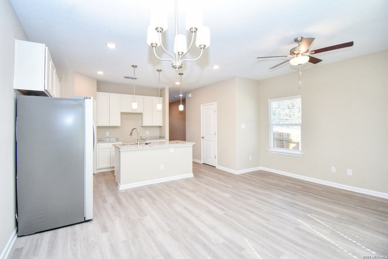 6202 Oakland Rdg Unit 101 - Photo 6 of 31