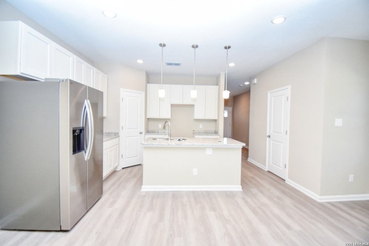 6202 Oakland Rdg Unit 101 - Photo 7 of 31