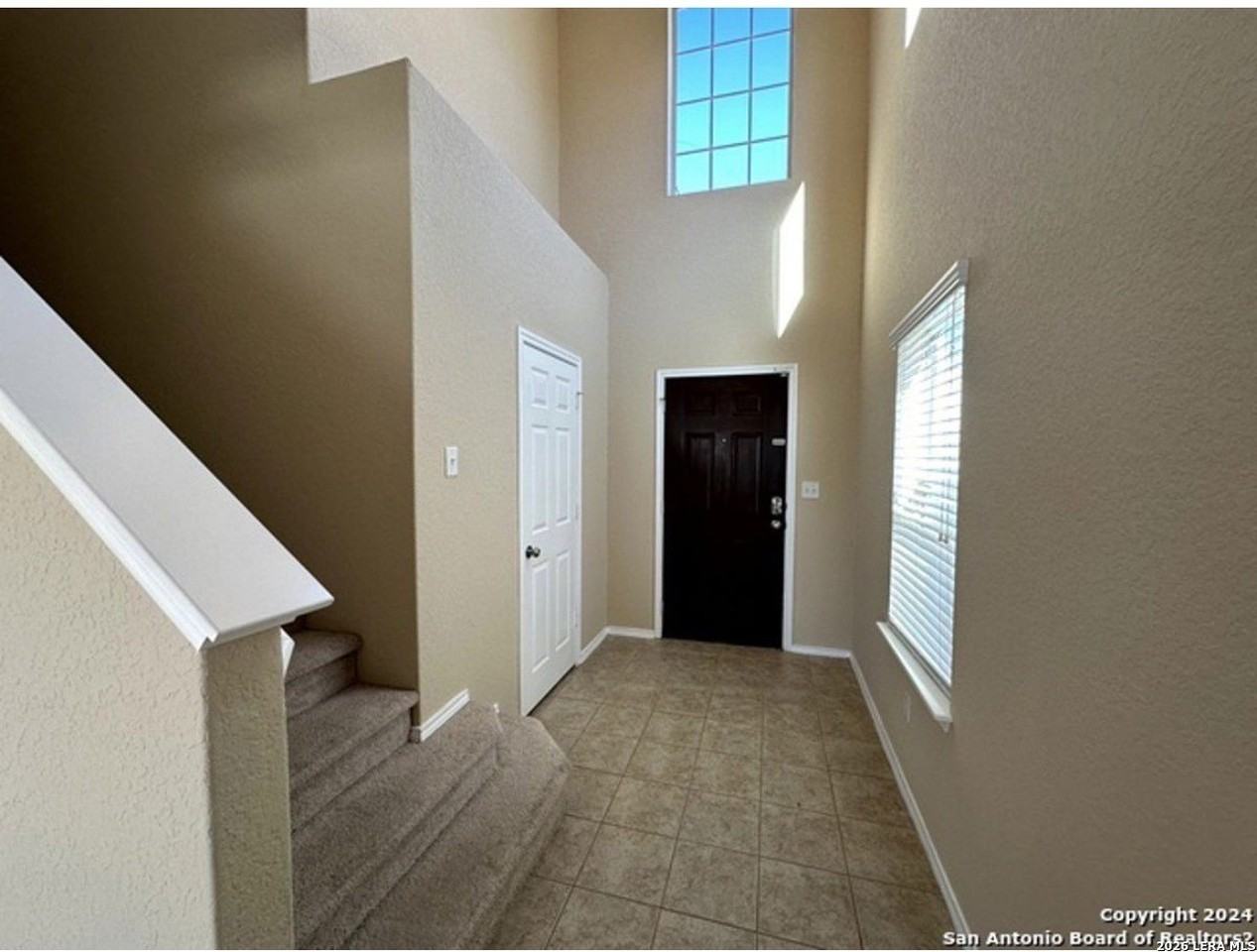 25007 Cambridge Wl - Photo 2 of 23