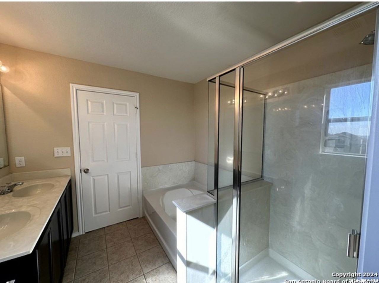 25007 Cambridge Wl - Photo 5 of 23