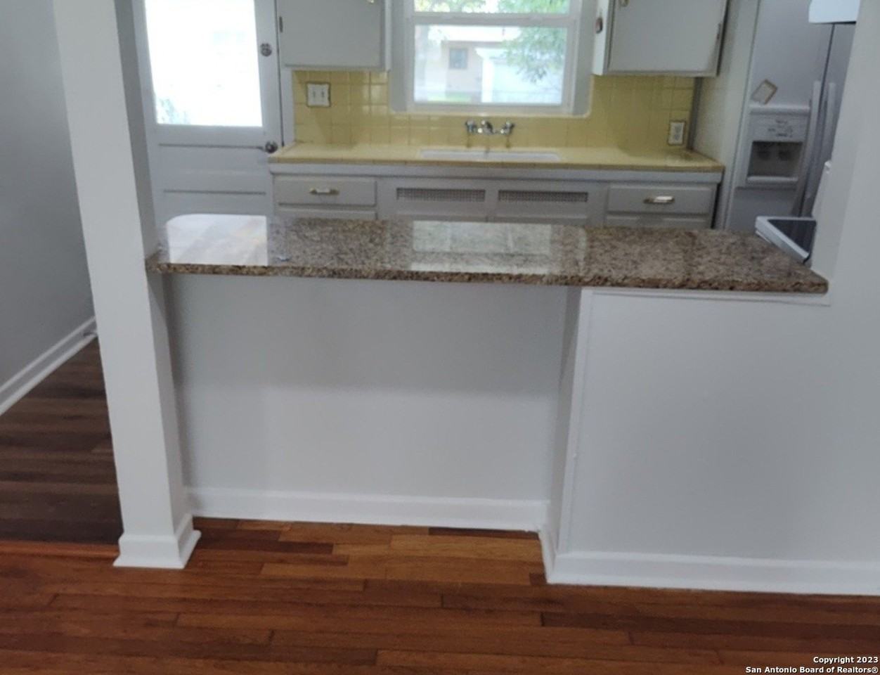 142 Jade Dr - Photo 4 of 17