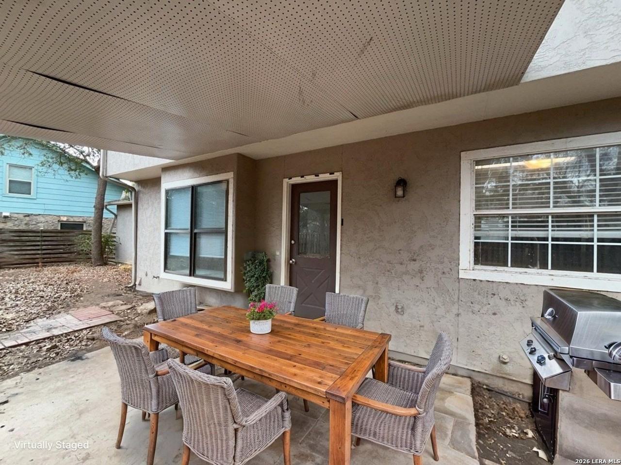 6114 Royal Crk - Photo 5 of 45