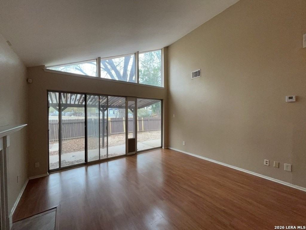 12001 Maplerock St - Photo 7 of 33