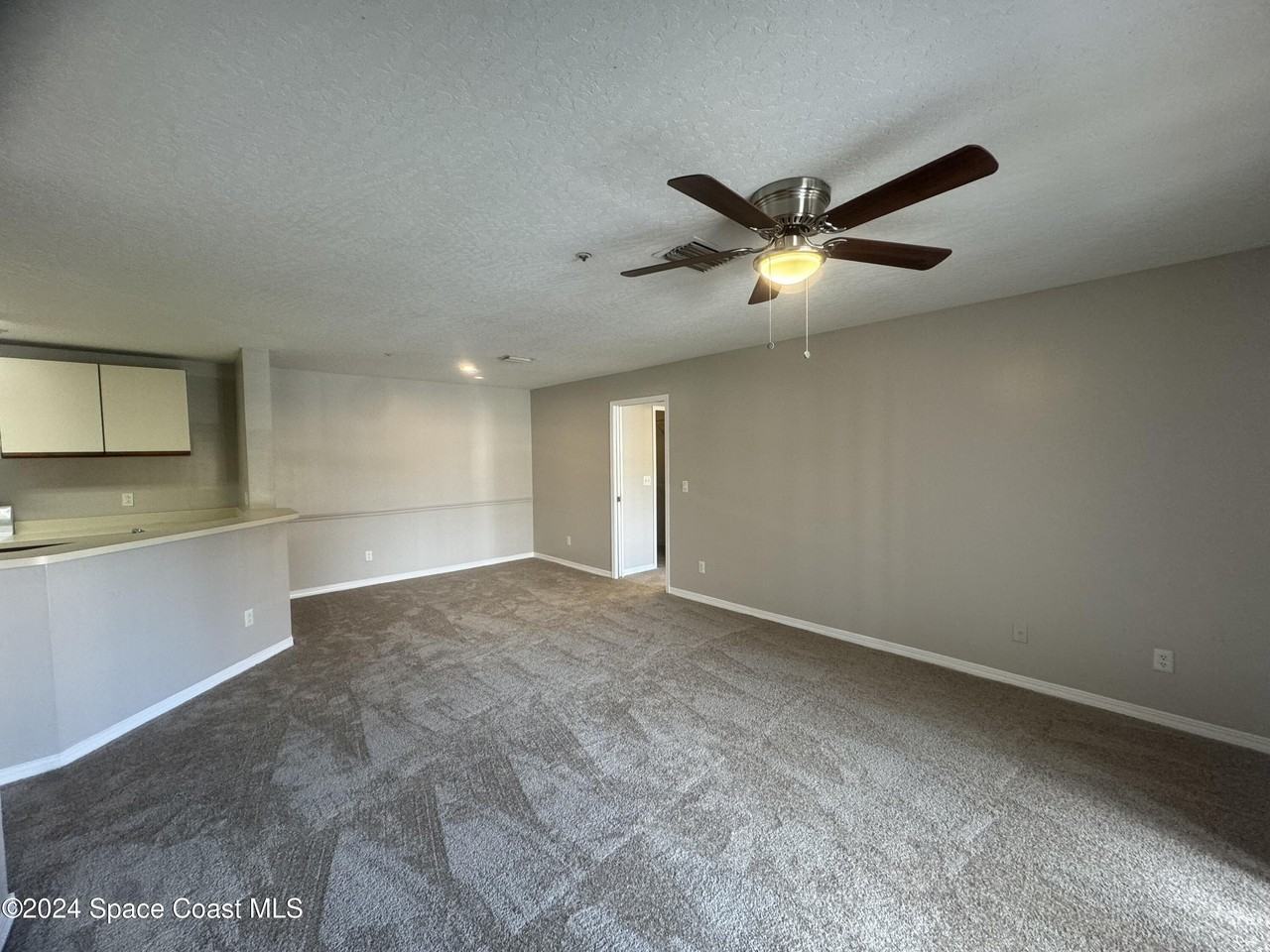 7667 N Wickham Rd Apt 515 - Photo 3 of 19