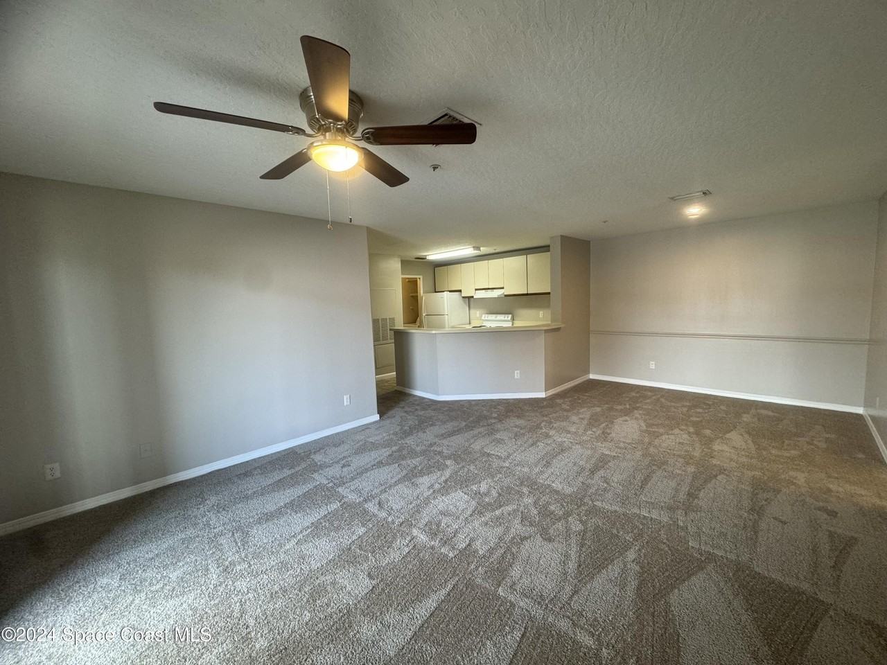 7667 N Wickham Rd Apt 515 - Photo 6 of 19