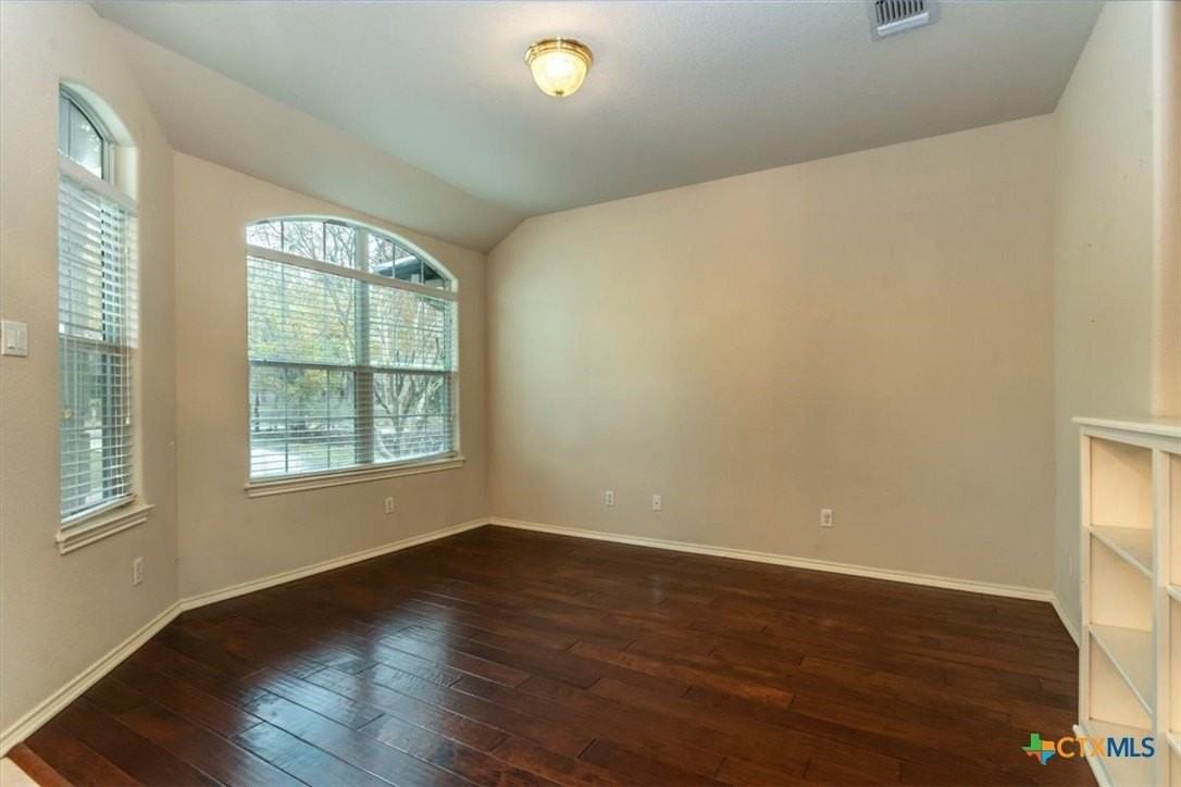 128 Sunflower St - Photo 4 of 23