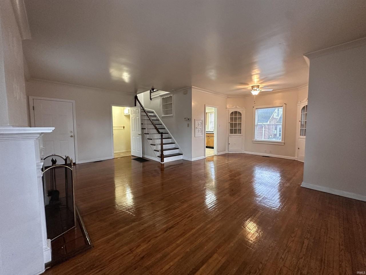 909 Lincoln Ave #B - Photo 2 of 15