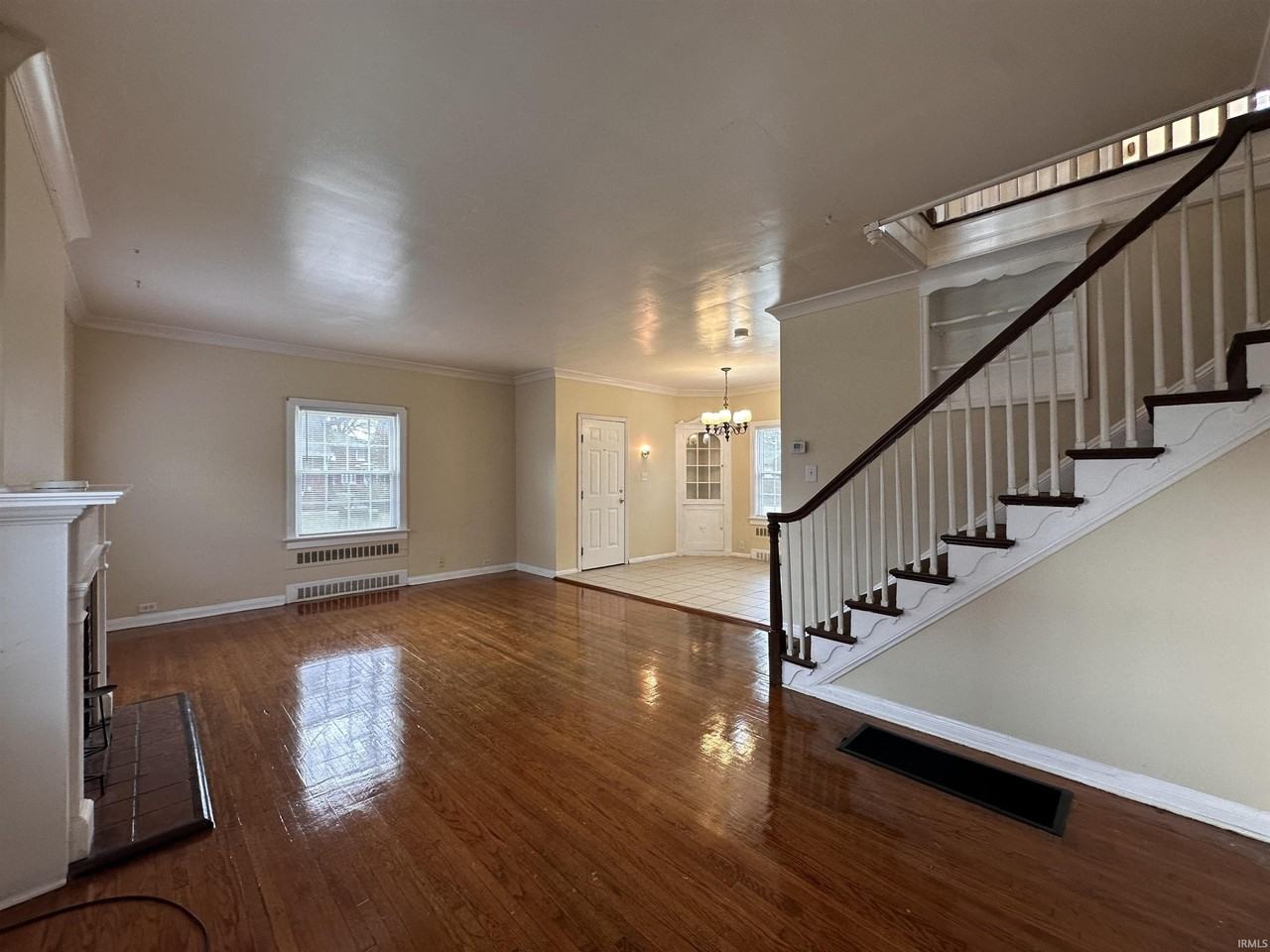 905 Lincoln Ave #B - Photo 3 of 15