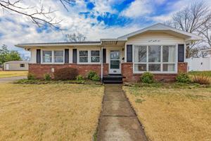 featured image of 724 E Lincoln Ave