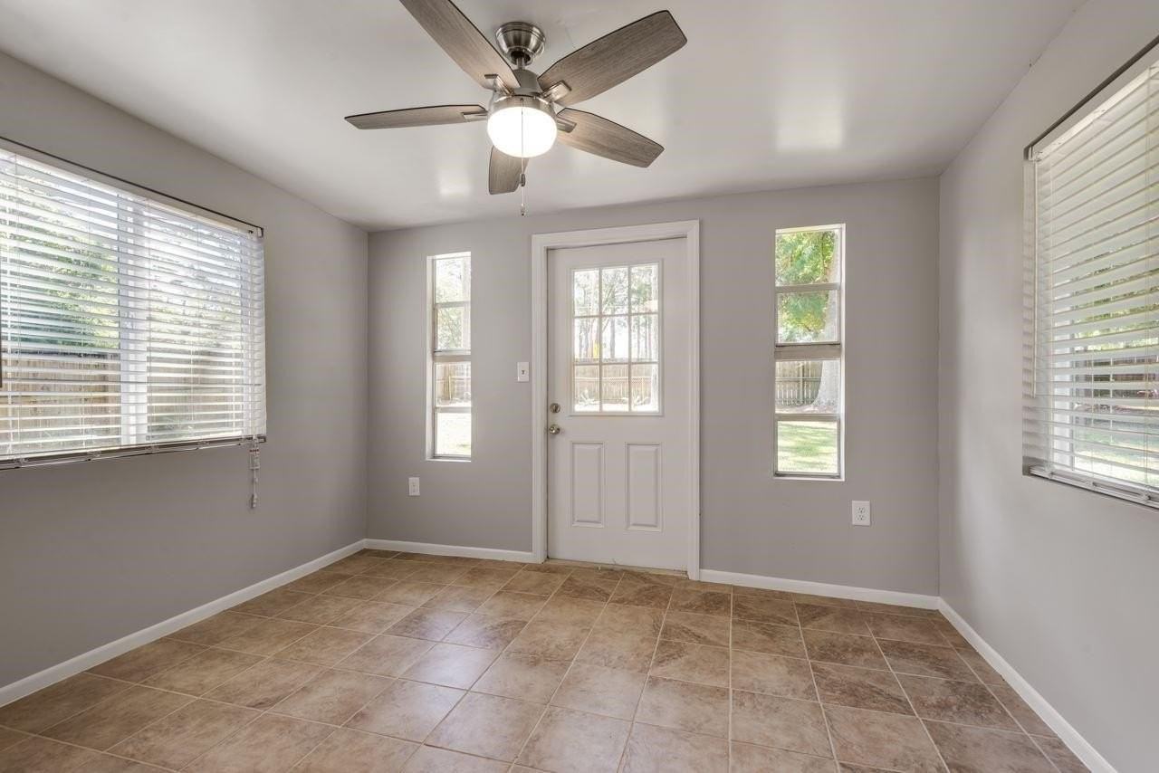 4320 Carnwath Rd - Photo 2 of 16