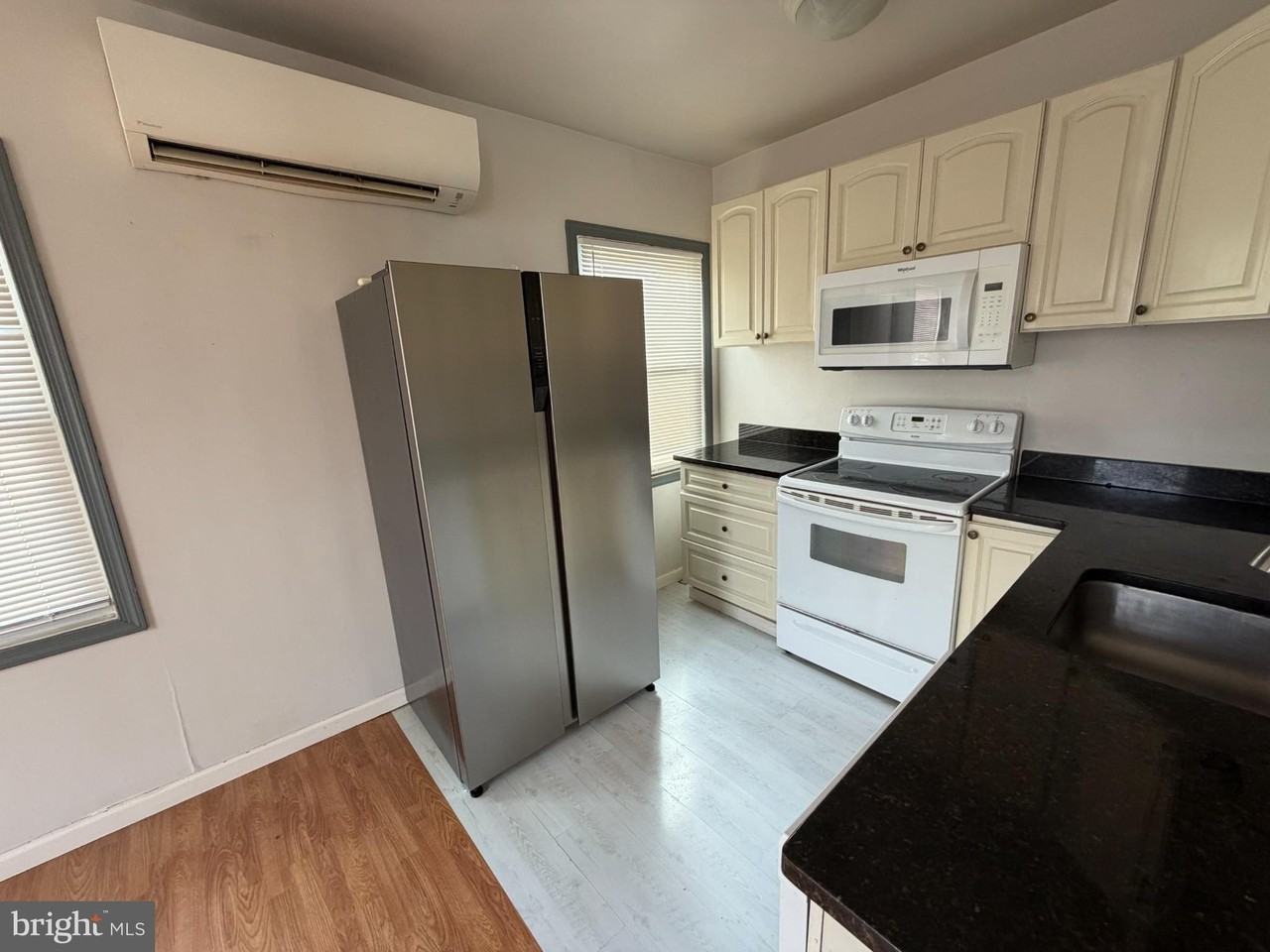 600 Keefer Pl Nw #3 - Photo 7 of 21