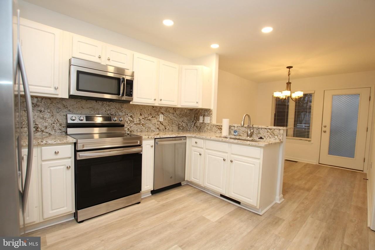 117 Lakeside Dr - Photo 5 of 20