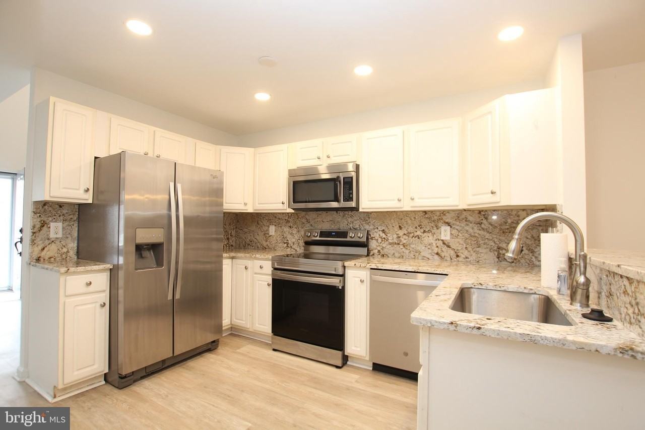 117 Lakeside Dr - Photo 6 of 20