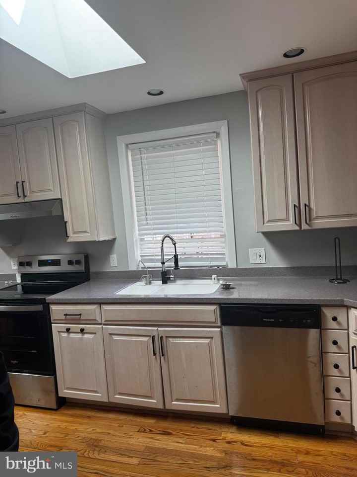 2133 Hallmark Dr - Photo 6 of 20