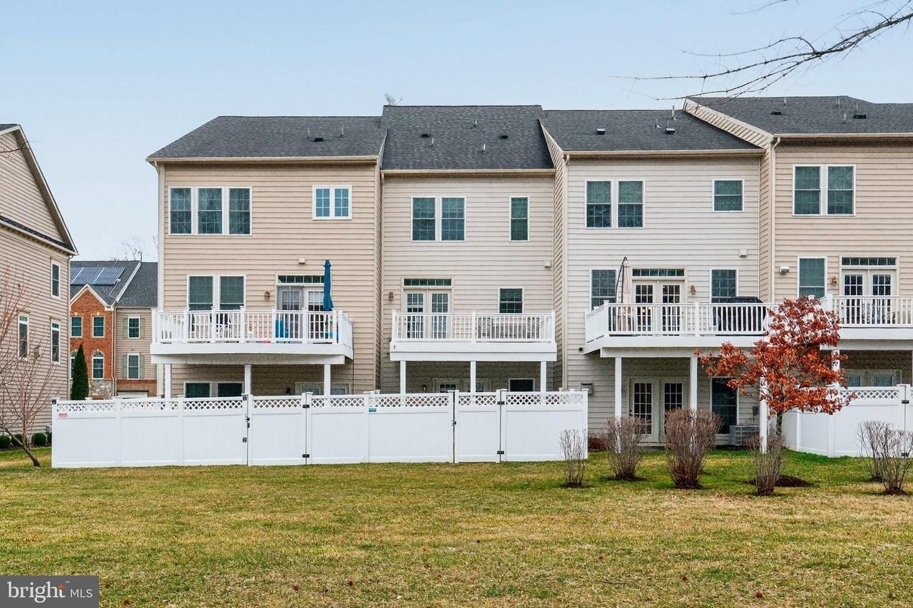 548 Deep Creek Vw - Photo 3 of 50