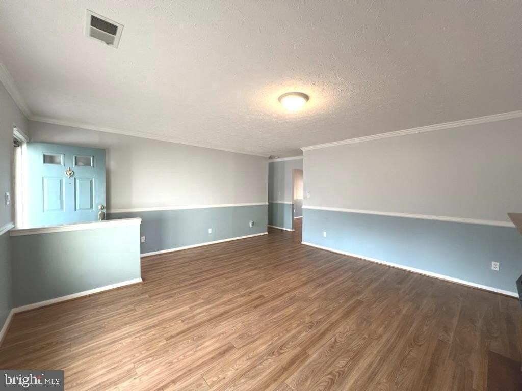 8220 Grainfield Rd - Photo 4 of 23