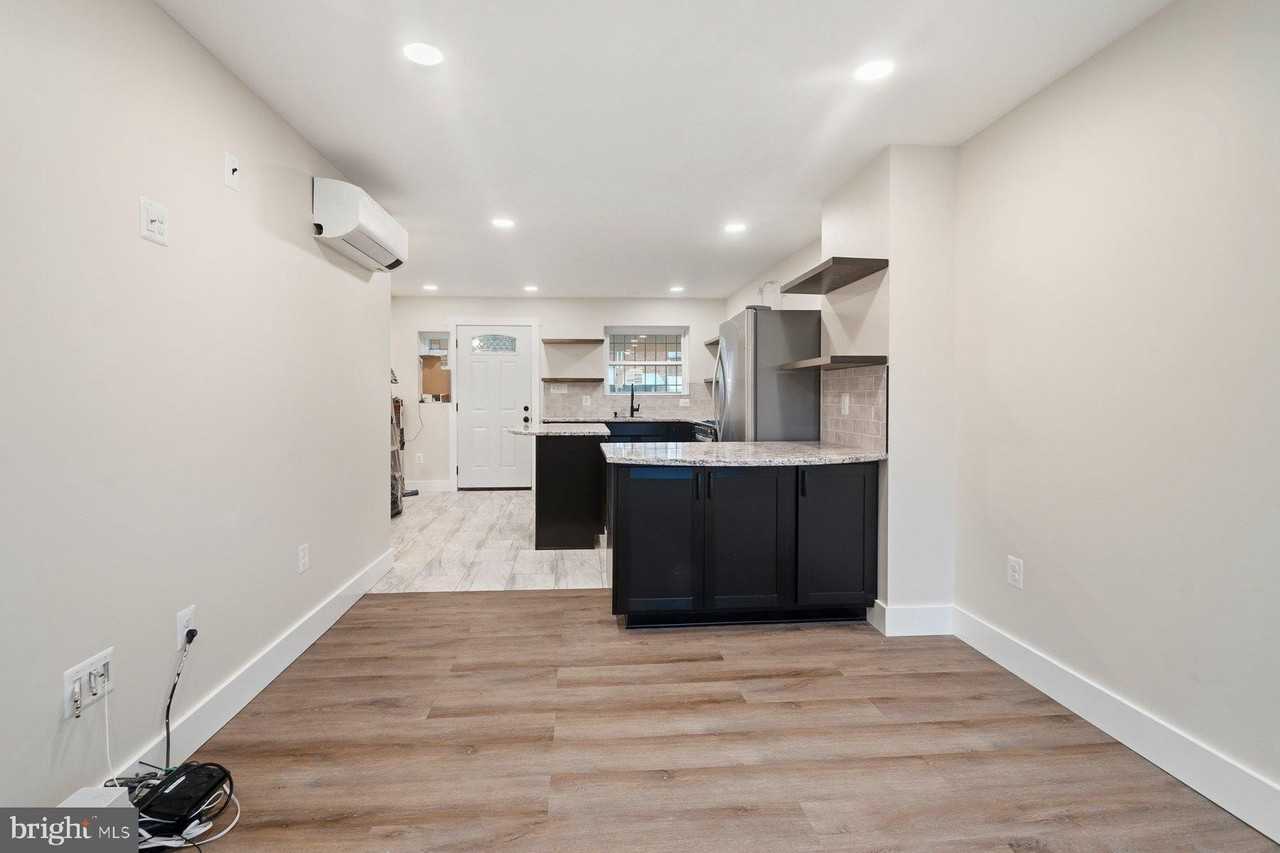 3828 10th St - Photo 4 of 26