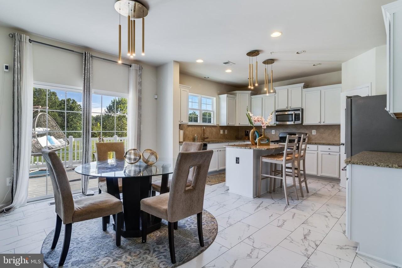 5245 Turkeyfoot Lake St - Photo 5 of 36