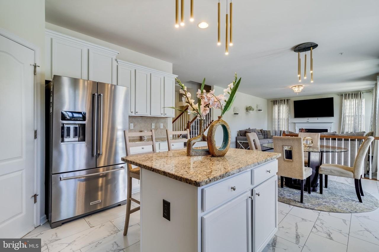 5245 Turkeyfoot Lake St - Photo 6 of 36