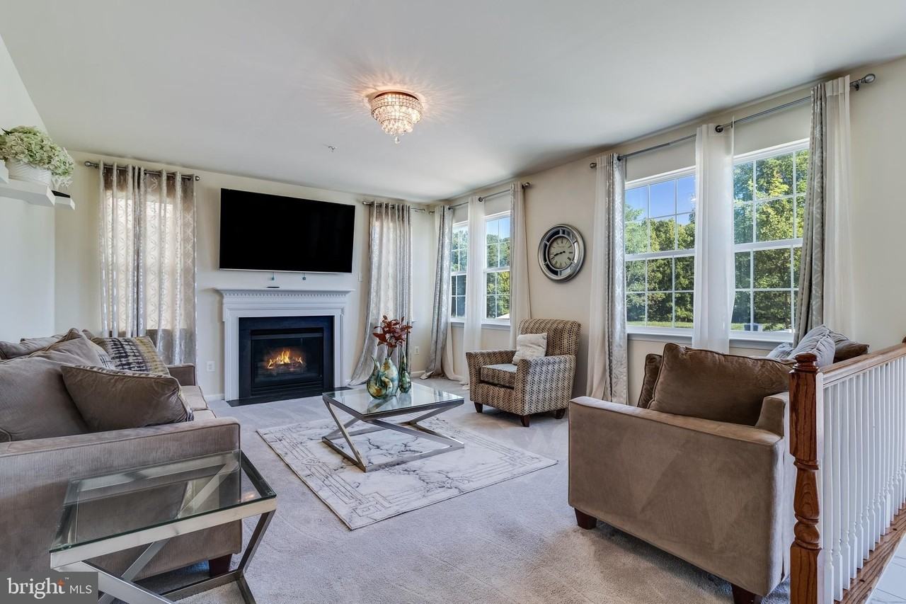 5245 Turkeyfoot Lake St - Photo 7 of 36