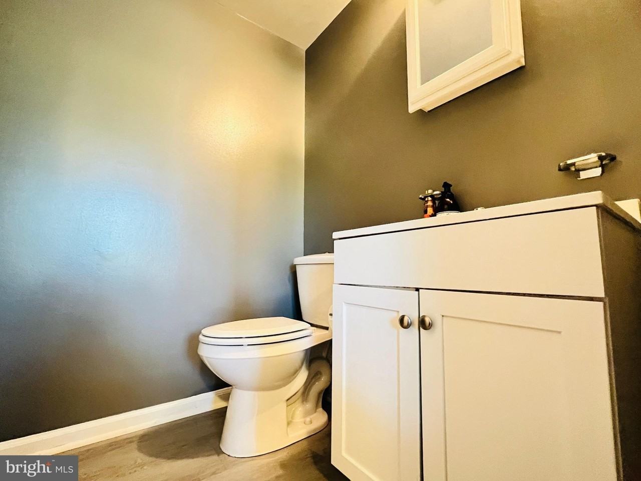 2422 Baileys Pond Rd - Photo 7 of 23